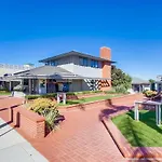 Blue Water View Condo In Prime Coastal Locale