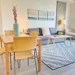 Stunning Apartment By Petco Park!