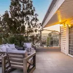 3 Bedroom With Ocean View Jacuzzi And Parking
