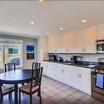 Mission Beach Townhome Getaway