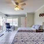 Mission Beach Townhome Getaway