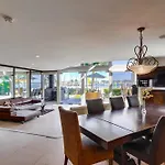 B5172 Villa On The Bay - 7 Bedroom