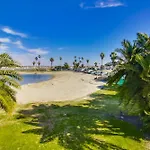 B5235 Mai Tai Beach House