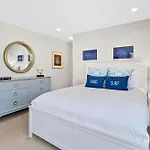 B5396 Bayside Retreat