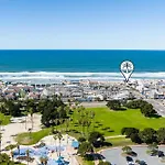 B5323 Mission Beach Sandbar