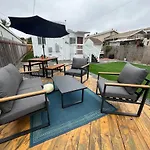 Top Floor Suite Full Kitchen Huge Fenced Backyard