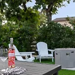 Modern And Cozy In Pb With Patio And Firepit