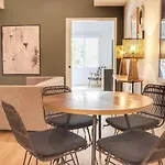 Dapper Retreat In Vibrant San Diego