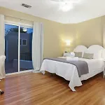 La Playa - Charming Bayside Bungalow