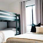 Newly Built, Bright, And Modern Guest Home