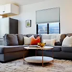 Newly Built, Bright, And Modern Guest Home
