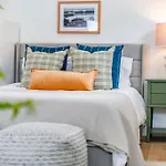Quaint Studio In Charming Marston Hills