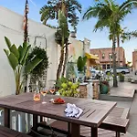 Prime Mission Beach Getaway