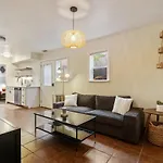 Downtown Cottage Blocks From Petco Park
