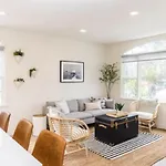 Cheerful 4Bd Home In The Heart