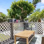 Ocean Breeze Cottage 1161