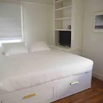 Modern Bungalow - Entire Home - Excellent Location