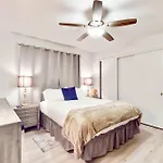 Pacific Beach Cottage