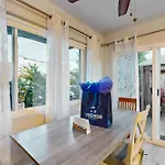Pacific Beach Cottage