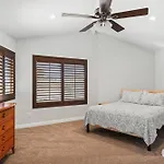 Peaceful Getaway With Renovated Amenities