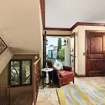 Grand Retreat Rooftop Bliss And Ocean Views