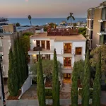 Grand Retreat Rooftop Bliss And Ocean Views