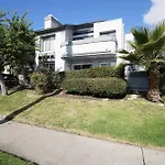 3Bed 3Bath Blocks To The Beach And Bay In Pb