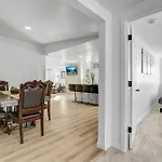 Sleeps 16, Mins From Beaches, Outlets & Military Base