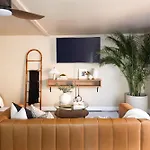 Cozy Private Studio With Patio Ac Laundry