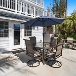 B832 - Balboa Retreat