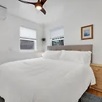 Harborside Suite 06 With Hot Tub And King Beds