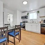 Harborside Suite 12 With Hot Tub And King Beds