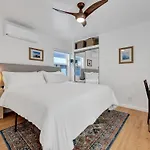 Harborside Suite 12 With Hot Tub And King Beds