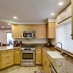 Sail Bay Luxury Retreat With Private Spa And Rooftop Bay View