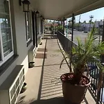 Berkshire Motor Hotel
