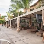 Sunshine Suites At Mission Valley