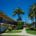 Ramada By Wyndham San Diego North Hotel & Conference Center