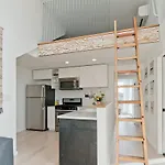 Steps To The Beach, Rooftop Deck