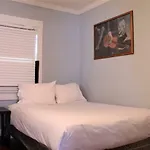 Comfortable 2 Bedroom 1 Bathroom House