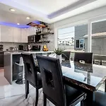 Fantastic Mission Beach Condo Steps To The Beach