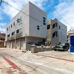 Fantastic Mission Beach Condo Steps To The Beach