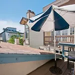 Rosewitha\'S Beach Hideaway