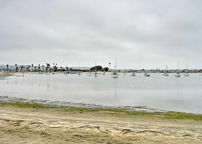 Chic Condo With Shared Hot Tub On Mission Bay!