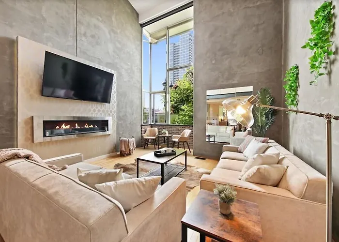 New York Style Penthouse In The Heart Of The City
