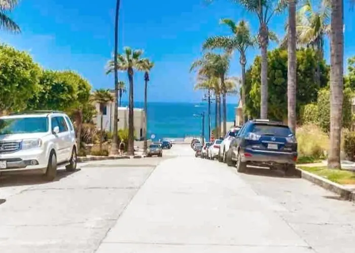La Jolla Townhouse Steps Away From Windansea Beach