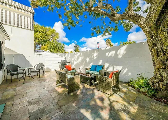 La Jolla Beach Retreat Compound