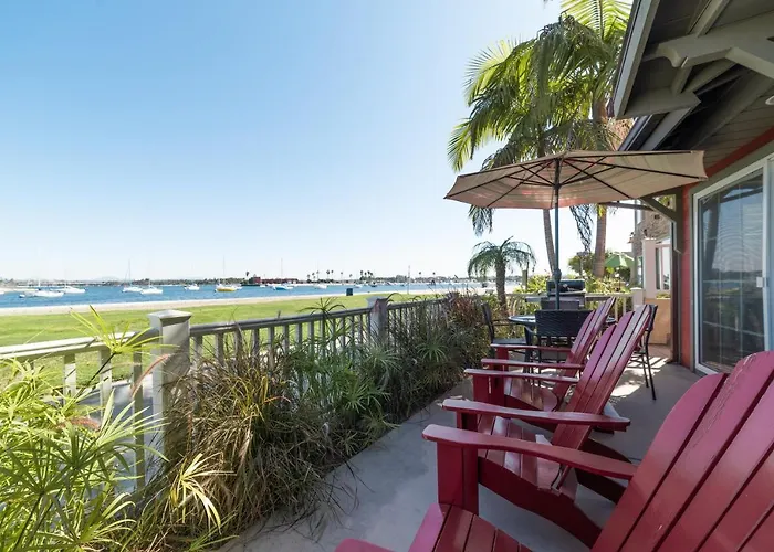 Bayfront Paradise- Bay Views & Boardwalk Patio