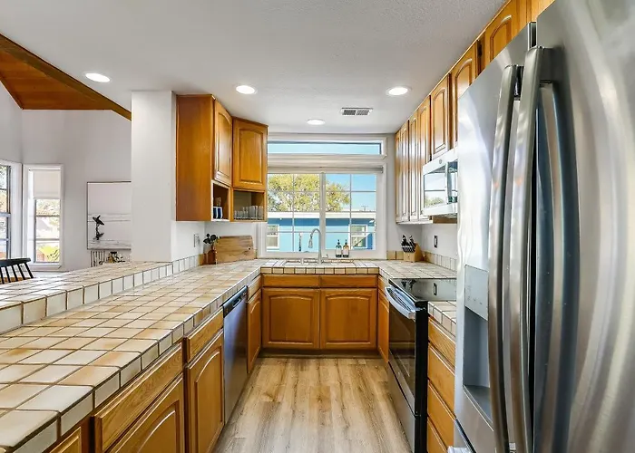 Ormond Retreat W Ocean View, Steps2Beach & Garage