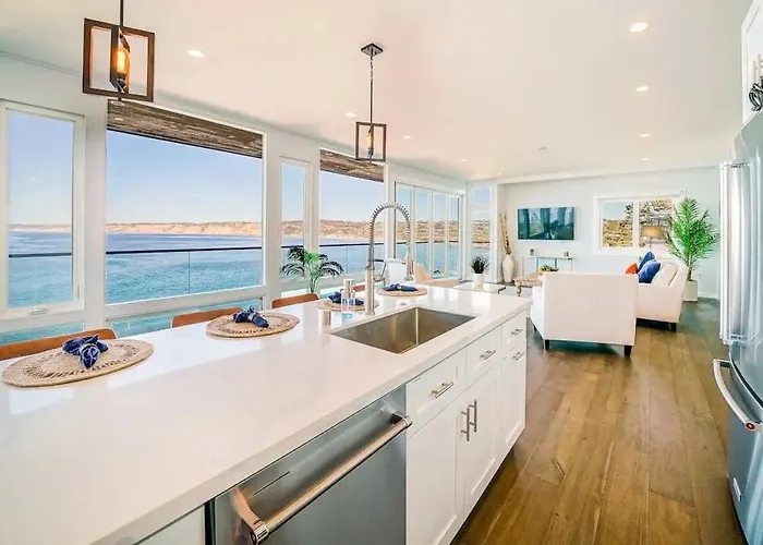 Panoramic Ocean Vistas With Hot Tub And Firepit