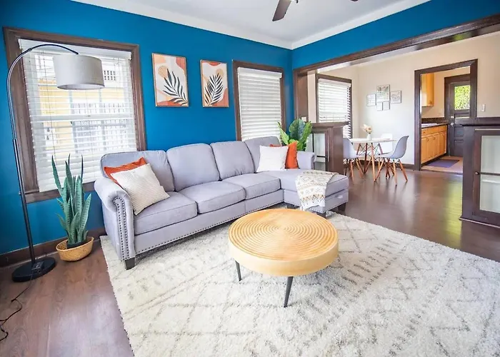 Sunny Retreat Near San Diego Zoo, Beach & Downtown